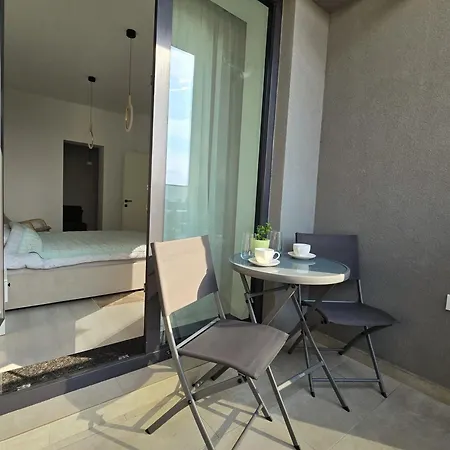 Aviatorii Oxford - 2 康斯坦察